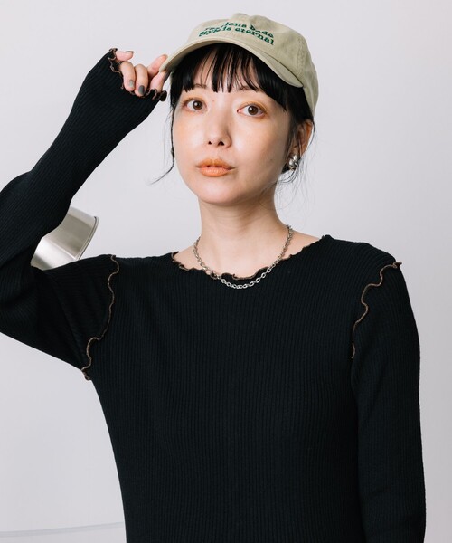 FREAK'S STORE（フリークスストア）の「ウォッシャブル ラメメロークルーネックニット（ニット/セーター・レディース・オフホワイト/ブラック/サックスブルー/ベージュ・ﾌﾘ-）」の2枚目の写真