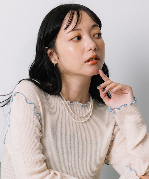 FREAK'S STORE（フリークスストア）の「ウォッシャブル ラメメロークルーネックニット（ニット/セーター・レディース・オフホワイト/ブラック/サックスブルー/ベージュ・ﾌﾘ-）」の9枚目の写真