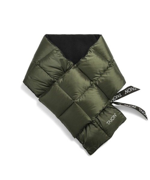 TAION（タイオン）の「【TAION(タイオン)】〈グッズ〉ベーシック ダウンマフラー（マフラー・メンズ・バーガンディー/ベージュ系1/チャコールグレー/キャメル/パープル/ダークオリーブ/ブラック/レモンイエロー/ダークグリーン/チョコ/ライトブルー/ミント/ネイビー系6/ベージュ/ラベンダー/グリーン系その他2/ダークグリーン系/ブラック系3/オレンジ/ブラウン系1/オリーブ/レオパード/ダークパープル/サンドベージュ/ライム/オフホワイト/グレー/ライトグレー/ダークネイビー/チャコール/カーキ/レッド系その他7/ブラック系その他3/その他9/ベージュ系4/ベージュ系5/ブルー系その他/ネイビー/その他8・ONESIZE）」の19枚目の写真