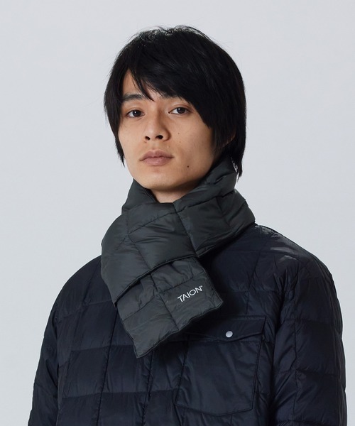 TAION（タイオン）の「【TAION(タイオン)】〈グッズ〉ベーシック ダウンマフラー（マフラー・メンズ・バーガンディー/ベージュ系1/チャコールグレー/キャメル/パープル/ダークオリーブ/ブラック/レモンイエロー/ダークグリーン/チョコ/ライトブルー/ミント/ネイビー系6/ベージュ/ラベンダー/グリーン系その他2/ダークグリーン系/ブラック系3/オレンジ/ブラウン系1/オリーブ/レオパード/ダークパープル/サンドベージュ/ライム/オフホワイト/グレー/ライトグレー/ダークネイビー/チャコール/カーキ/レッド系その他7/ブラック系その他3/その他9/ベージュ系4/ベージュ系5/ブルー系その他/ネイビー/その他8・ONESIZE）」の8枚目の写真