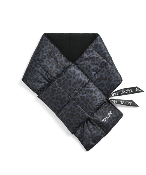 TAION（タイオン）の「【TAION(タイオン)】〈グッズ〉ベーシック ダウンマフラー（マフラー・メンズ・バーガンディー/ベージュ系1/チャコールグレー/キャメル/パープル/ダークオリーブ/ブラック/レモンイエロー/ダークグリーン/チョコ/ライトブルー/ミント/ネイビー系6/ベージュ/ラベンダー/グリーン系その他2/ダークグリーン系/ブラック系3/オレンジ/ブラウン系1/オリーブ/レオパード/ダークパープル/サンドベージュ/ライム/オフホワイト/グレー/ライトグレー/ダークネイビー/チャコール/カーキ/レッド系その他7/ブラック系その他3/その他9/ベージュ系4/ベージュ系5/ブルー系その他/ネイビー/その他8・ONESIZE）」の3枚目の写真