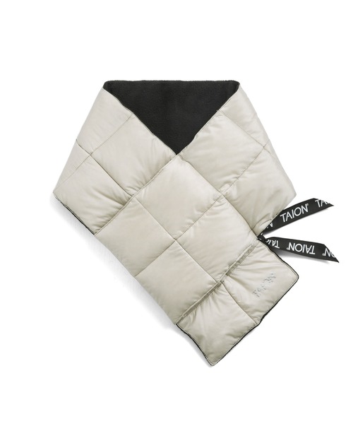 TAION（タイオン）の「【TAION(タイオン)】〈グッズ〉ベーシック ダウンマフラー（マフラー・メンズ・バーガンディー/ベージュ系1/チャコールグレー/キャメル/パープル/ダークオリーブ/ブラック/レモンイエロー/ダークグリーン/チョコ/ライトブルー/ミント/ネイビー系6/ベージュ/ラベンダー/グリーン系その他2/ダークグリーン系/ブラック系3/オレンジ/ブラウン系1/オリーブ/レオパード/ダークパープル/サンドベージュ/ライム/オフホワイト/グレー/ライトグレー/ダークネイビー/チャコール/カーキ/レッド系その他7/ブラック系その他3/その他9/ベージュ系4/ベージュ系5/ブルー系その他/ネイビー/その他8・ONESIZE）」の6枚目の写真