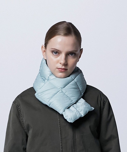 TAION（タイオン）の「【TAION(タイオン)】〈グッズ〉ベーシック ダウンマフラー（マフラー・メンズ・バーガンディー/ベージュ系1/チャコールグレー/キャメル/パープル/ダークオリーブ/ブラック/レモンイエロー/ダークグリーン/チョコ/ライトブルー/ミント/ネイビー系6/ベージュ/ラベンダー/グリーン系その他2/ダークグリーン系/ブラック系3/オレンジ/ブラウン系1/オリーブ/レオパード/ダークパープル/サンドベージュ/ライム/オフホワイト/グレー/ライトグレー/ダークネイビー/チャコール/カーキ/レッド系その他7/ブラック系その他3/その他9/ベージュ系4/ベージュ系5/ブルー系その他/ネイビー/その他8・ONESIZE）」の21枚目の写真