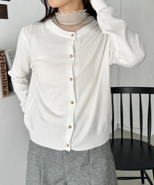 CLEA（クレア）の「クルーネックゴールドボタンニットカーディガン（カーディガン/ボレロ・レディース・グレー/ブラック/アイボリー/レッド/ピンク/ホワイト/イエロー/ブラウン/グリーン・FREE）」の21枚目の写真