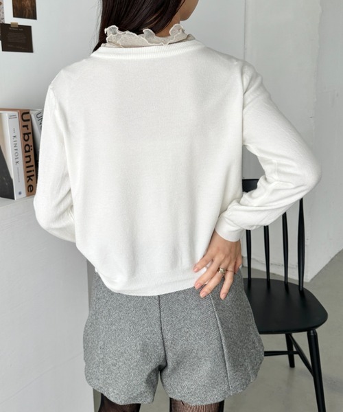 CLEA（クレア）の「クルーネックゴールドボタンニットカーディガン（カーディガン/ボレロ・レディース・グレー/ブラック/アイボリー/レッド/ピンク/ホワイト/イエロー/ブラウン/グリーン・FREE）」の11枚目の写真