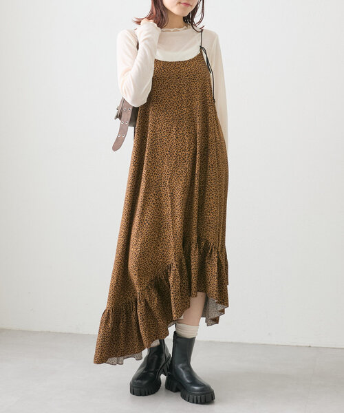 w closet(ダブルクローゼット)の「イレヘムキャミワンピース(ワンピース・レディース・ブラック/ベージュ/ホワイト・FREE)」の3枚目の写真