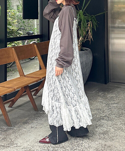 w closet(ダブルクローゼット)の「イレヘムキャミワンピース(ワンピース・レディース・ブラック/ベージュ/ホワイト・FREE)」の5枚目の写真