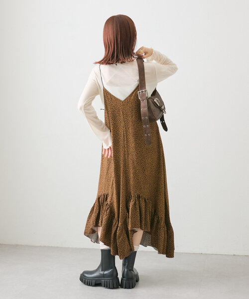 w closet(ダブルクローゼット)の「イレヘムキャミワンピース(ワンピース・レディース・ブラック/ベージュ/ホワイト・FREE)」の16枚目の写真