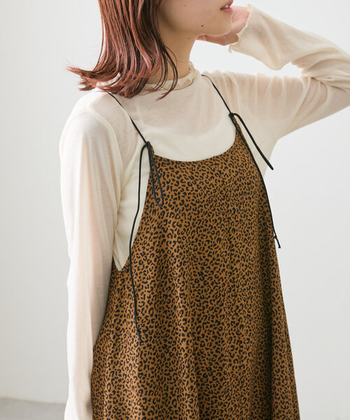 w closet(ダブルクローゼット)の「イレヘムキャミワンピース(ワンピース・レディース・ブラック/ベージュ/ホワイト・FREE)」の18枚目の写真