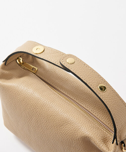 AULENTTI（オウレンティ）の「【オウレンティ】チェーンストラップ付ワンハンドルバッグ（ハンドバッグ・レディース・ボルドー/ベージュ・FREE）」の13枚目の写真