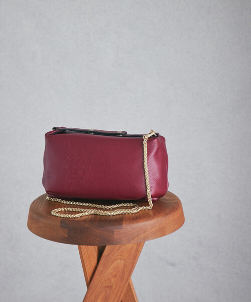 AULENTTI（オウレンティ）の「【オウレンティ】チェーンストラップ付ワンハンドルバッグ（ハンドバッグ・レディース・ボルドー/ベージュ・FREE）」の16枚目の写真