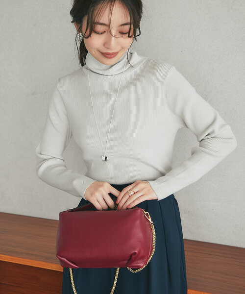 AULENTTI（オウレンティ）の「【オウレンティ】チェーンストラップ付ワンハンドルバッグ（ハンドバッグ・レディース・ボルドー/ベージュ・FREE）」の17枚目の写真