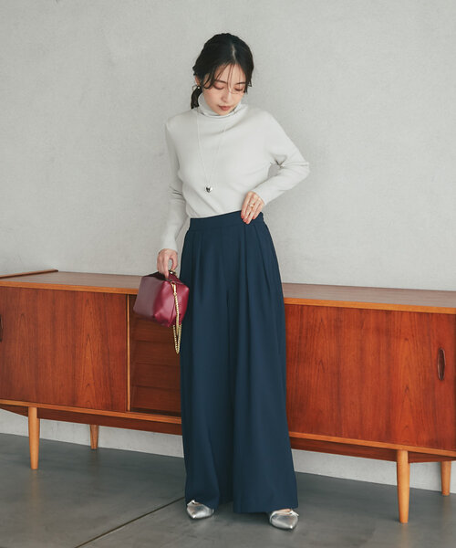 AULENTTI（オウレンティ）の「【オウレンティ】チェーンストラップ付ワンハンドルバッグ（ハンドバッグ・レディース・ボルドー/ベージュ・FREE）」の21枚目の写真