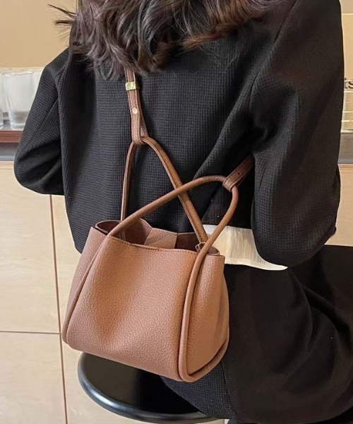 CALIFORNIA OUTFITTERS（カリフォルニア アウトフィッターズ）の「3-9B6 パイピング 2WAY スクエア ハンドバッグ（ハンドバッグ・レディース・ブラウン/ブラック・ONESIZE）」の6枚目の写真