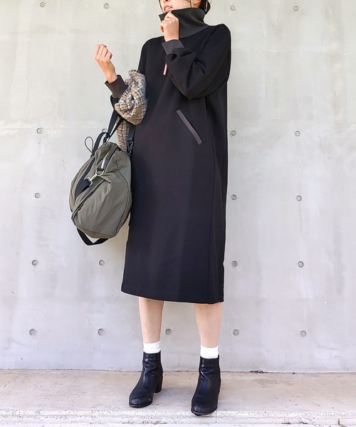 Q（キュー）の「ハーフZIPスウェットワンピ（ワンピース・レディース・ライトブルー/ブラック・MEDIUM）」の21枚目の写真