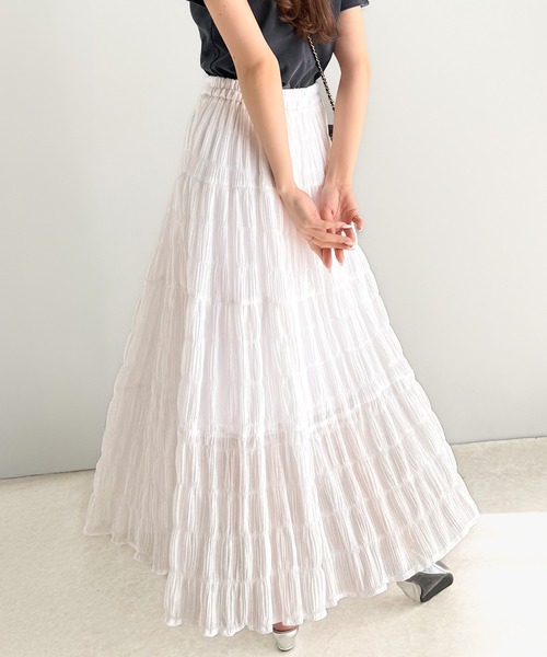 classicalelf(クラシカルエルフ)の「大人のナチュラルスタイル。ぽこぽこワッシャー加工4段ティアードフレアロングスカート(スカート・レディース・ブラック/オフホワイト・MEDIUM/SMALL/X-LARGE/LARGE)」の11枚目の写真