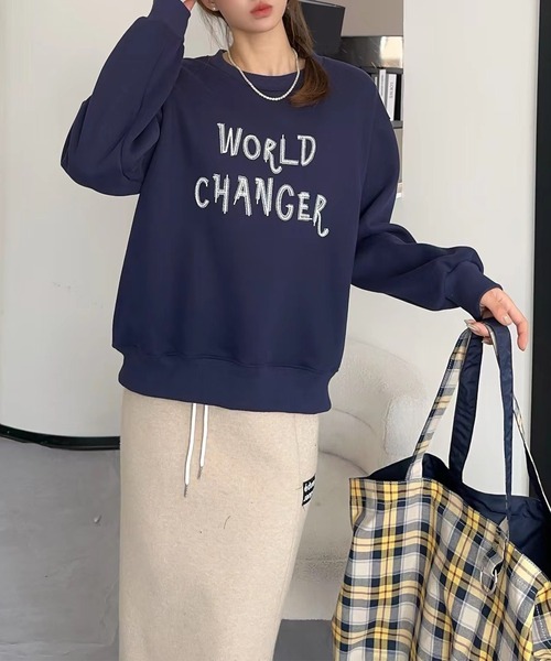 aimoha(アイモハ)の「英字ロゴプリント裏起毛スウェット(スウェット・レディース・ワインレッド/ネイビー/オフホワイト/杢グレー/ブラック/ブラウン・FREE)」の5枚目の写真
