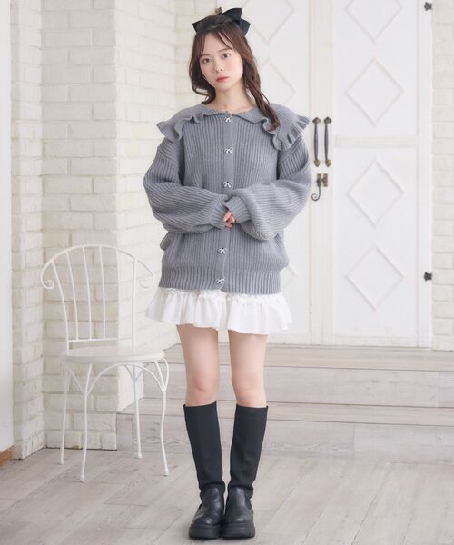 ems excite（エムズエキサイト）の「リボン釦デカ襟カーデ（カーディガン/ボレロ・レディース・ダークグレー/ブルー/ナチュラル・FREE）」の21枚目の写真