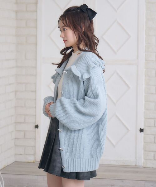 ems excite（エムズエキサイト）の「リボン釦デカ襟カーデ（カーディガン/ボレロ・レディース・ダークグレー/ブルー/ナチュラル・FREE）」の12枚目の写真