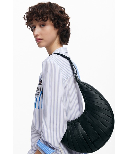 Desigual（デシグアル）の「ステッチパネル アシンメトリー ショルダーバッグ ブラック（ショルダーバッグ・レディース・ブラック・FREE）」の7枚目の写真