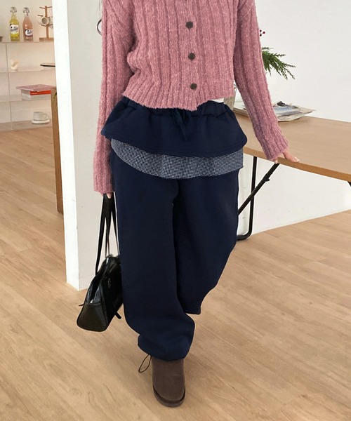 by muni:r（バイ ムニール）の「フリルダブルレイヤー起毛パンツ（スウェットパンツ・レディース・ブラック/ネイビー・FREE）」の2枚目の写真