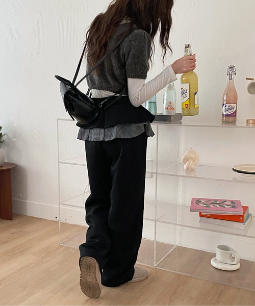 by muni:r（バイ ムニール）の「フリルダブルレイヤー起毛パンツ（スウェットパンツ・レディース・ブラック/ネイビー・FREE）」の8枚目の写真