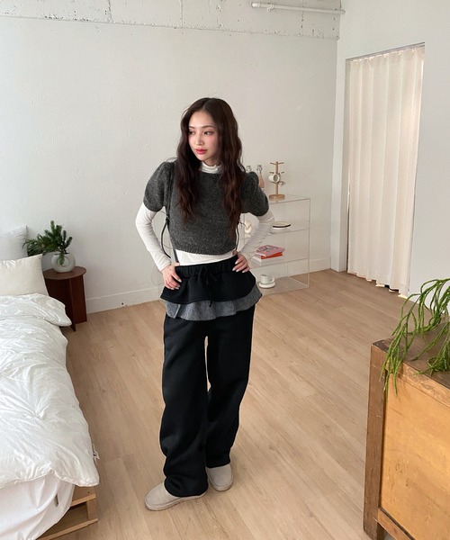 by muni:r（バイ ムニール）の「フリルダブルレイヤー起毛パンツ（スウェットパンツ・レディース・ブラック/ネイビー・FREE）」の10枚目の写真