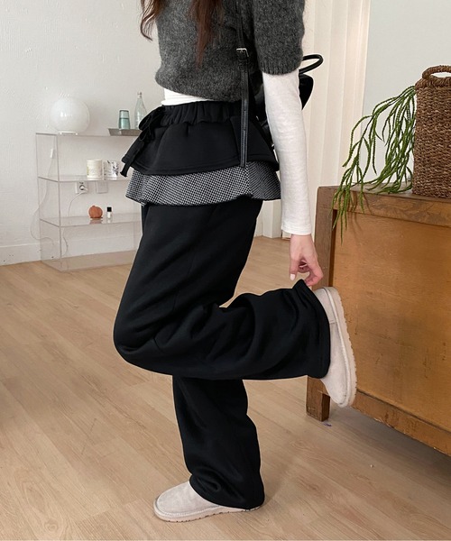 by muni:r（バイ ムニール）の「フリルダブルレイヤー起毛パンツ（スウェットパンツ・レディース・ブラック/ネイビー・FREE）」の12枚目の写真