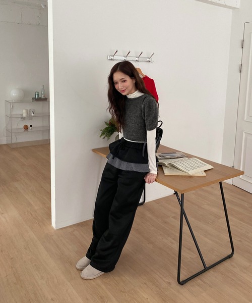 by muni:r（バイ ムニール）の「フリルダブルレイヤー起毛パンツ（スウェットパンツ・レディース・ブラック/ネイビー・FREE）」の15枚目の写真