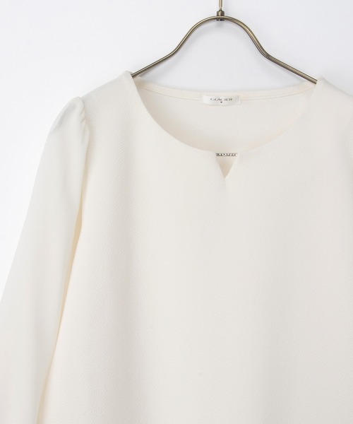 Honeys(ハニーズ)の「ラインストーン付トップス(Tシャツ/カットソー・レディース・グレイッシュブルー/アイボリー/グレイッシュベージュ/ピンク系その他/ネイビー・3L/L/LL/M/S)」の20枚目の写真