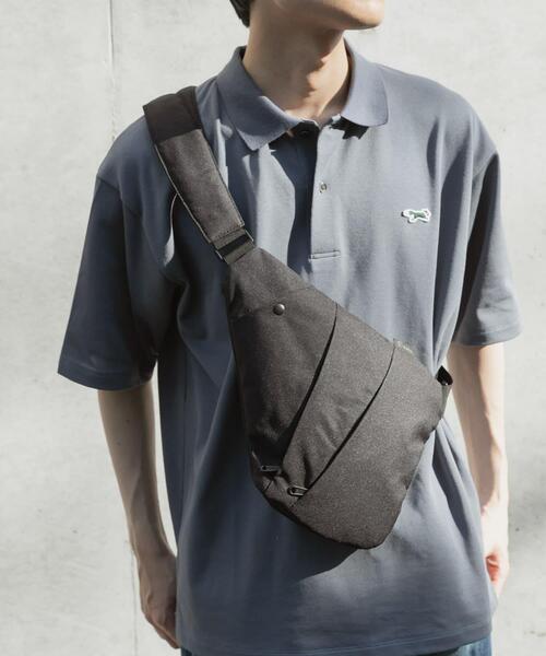 SML（エスエムエル）の「『別注』SML×DOORS　ボディバッグ（ショルダーバッグ・メンズ・チャコールグレー/ブラック・-）」の3枚目の写真
