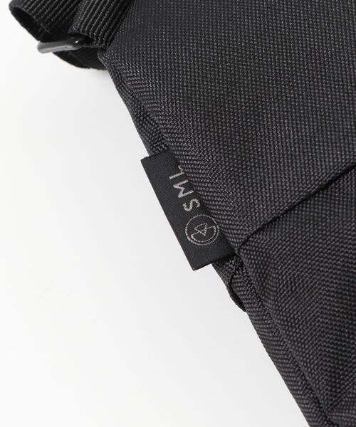 SML（エスエムエル）の「『別注』SML×DOORS　ボディバッグ（ショルダーバッグ・メンズ・チャコールグレー/ブラック・-）」の13枚目の写真