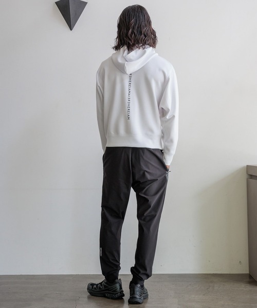 HEREIAM（ヘレイアム）の「【HEREIAM MEN】ミラーロゴパーカー（パーカー・メンズ・ブラック/グレー/ホワイト・LARGE/MEDIUM）」の12枚目の写真