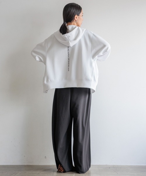 HEREIAM（ヘレイアム）の「【HEREIAM MEN】ミラーロゴパーカー（パーカー・メンズ・ブラック/グレー/ホワイト・LARGE/MEDIUM）」の9枚目の写真