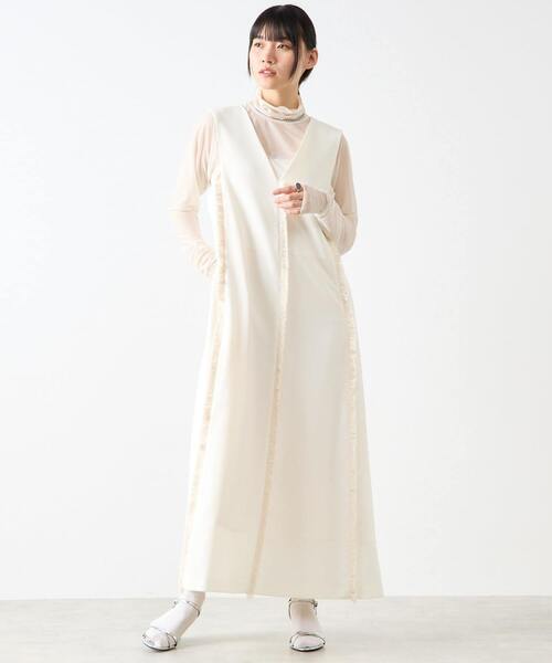 SOFFITTO（ソフィット）の「麻調深Vネックフリンジストレッチワンピース（ワンピース・レディース・ブラック/アイボリー・M/S）」の2枚目の写真