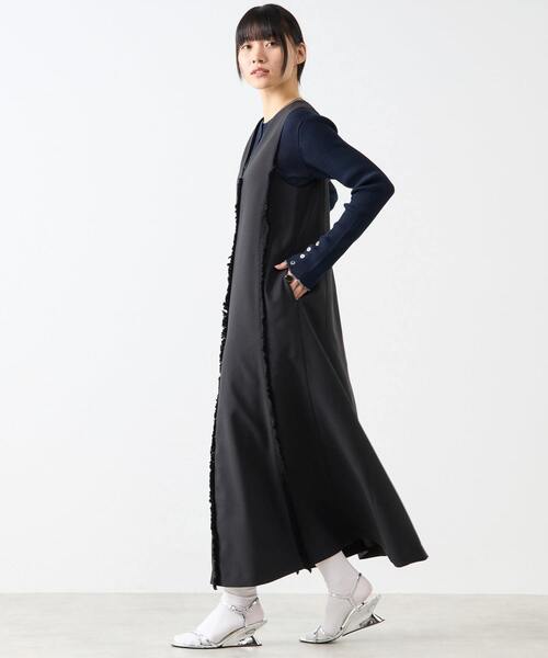 SOFFITTO（ソフィット）の「麻調深Vネックフリンジストレッチワンピース（ワンピース・レディース・ブラック/アイボリー・M/S）」の20枚目の写真