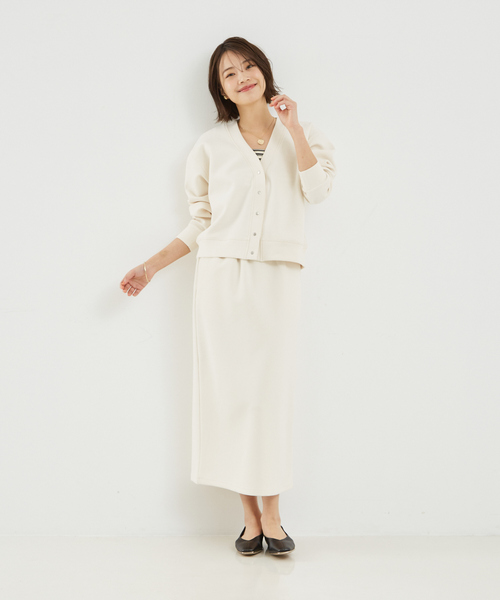 abahouse mavie(アバハウスマヴィ)の「【セットアップ対応】シルキーダンボールスウェットカーディガン/トレーナー/春服(カーディガン/ボレロ・レディース・スミクロ/グレー系その他/イエロー/オフホワイト・フリー)」の21枚目の写真