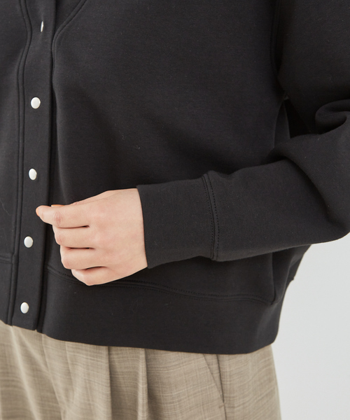 abahouse mavie(アバハウスマヴィ)の「【セットアップ対応】シルキーダンボールスウェットカーディガン/トレーナー/春服(カーディガン/ボレロ・レディース・スミクロ/グレー系その他/イエロー/オフホワイト・フリー)」の18枚目の写真