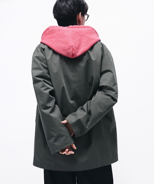 Adoon plain(アドーンプレーン)の「TWILL DART HALF COAT / ツイルダーツハーフコート/ブルゾン(ダウンジャケット/コート・メンズ・ライトカーキ/アイボリー・MEDIUM/LARGE)」の22枚目の写真