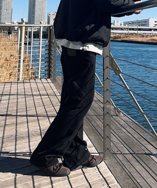 FCTY.（エフシーティーワイ）の「ヘビーオンススウェットパンツ／レザーパッチ付き × ワイドシルエット（スウェットパンツ・メンズ・ブラック/グレー・MEDIUM/LARGE）」の3枚目の写真