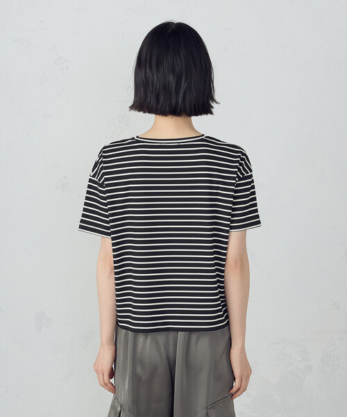 COMME CA ISM(コムサイズム)の「ボックスシルエット クロップ丈ボーダーTシャツ(Tシャツ/カットソー・レディース・ブラック×ホワイト/ホワイト×ブラック・MEDIUM/LARGE)」の16枚目の写真