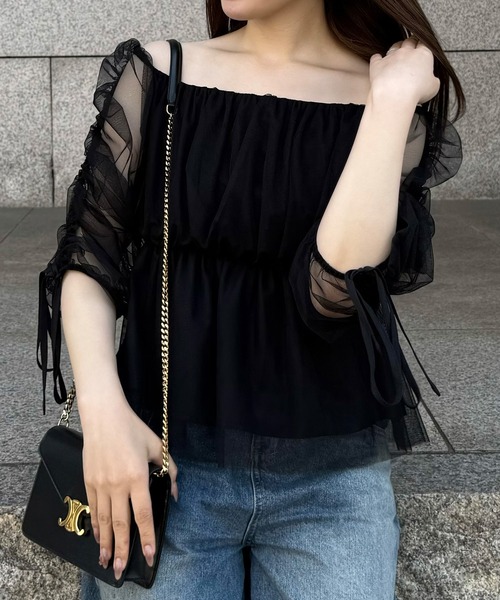 junoah(ジュノア)の「オフショルドロストチュールブラウス(シャツ/ブラウス・レディース・ホワイト/ブラック/クリーム・SMALL/MEDIUM/LARGE)」の7枚目の写真