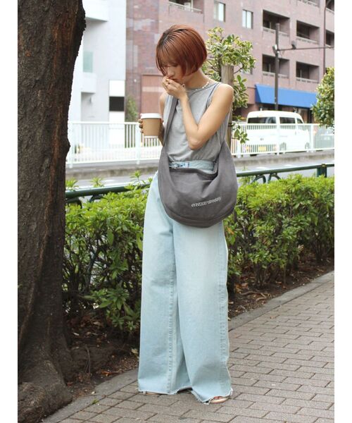 Ungrid（アングリッド）の「【WEB限定】ロゴショルダーバッグ（ハンドバッグ・レディース・レッド/オフホワイト/ブルー/チャコールグレー・FREE）」の14枚目の写真