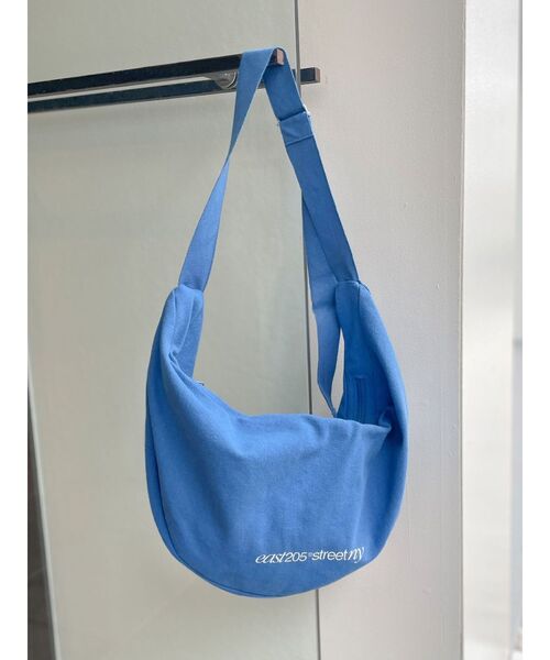 Ungrid（アングリッド）の「【WEB限定】ロゴショルダーバッグ（ハンドバッグ・レディース・レッド/オフホワイト/ブルー/チャコールグレー・FREE）」の11枚目の写真