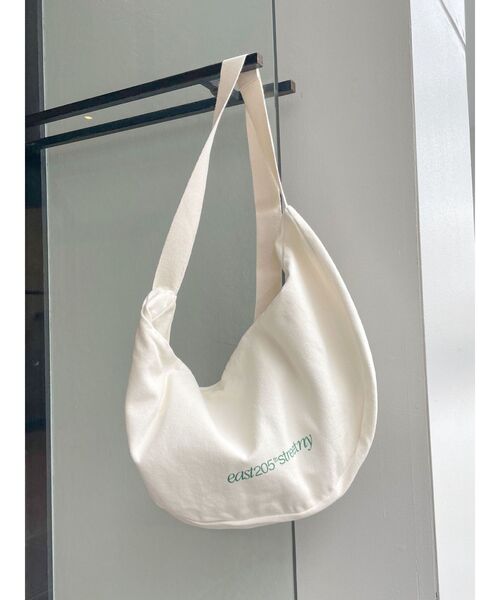 Ungrid（アングリッド）の「【WEB限定】ロゴショルダーバッグ（ハンドバッグ・レディース・レッド/オフホワイト/ブルー/チャコールグレー・FREE）」の12枚目の写真