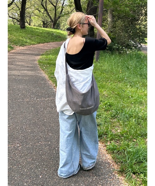 Ungrid（アングリッド）の「【WEB限定】ロゴショルダーバッグ（ハンドバッグ・レディース・レッド/オフホワイト/ブルー/チャコールグレー・FREE）」の3枚目の写真