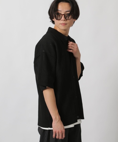 LAKOLE(ラコレ)の「透かし編みニット半袖シャツ / 324302(ニット/セーター・メンズ・ベージュ/ブラック/ブルー・LARGE/MEDIUM)」の5枚目の写真