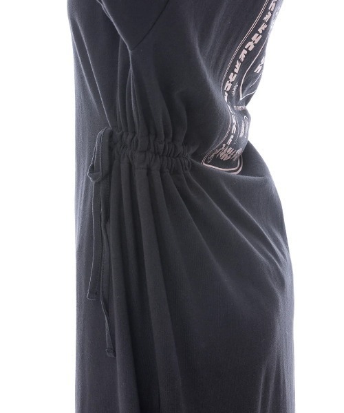 RVCA(ルーカ)の「RVCA レディース MAXI TEE DRESS ワンピース 【2025年春夏モデル】/ルーカバックプリントTシャツワンピース(ワンピース・レディース・ブラック/ホワイト・SMALL/MEDIUM/LARGE)」の15枚目の写真