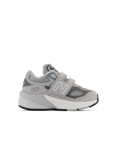 Kinetics(キネティクス)の「New Balance 990v6 Hook and Loop(ニューバランス 990v6 フック アンド ループ)(スニーカー・キッズ・ブラック/グレー系・15.0cm/16.0cm/15.5cm/14.0cm/16.5cm/14.5cm)」の2枚目の写真