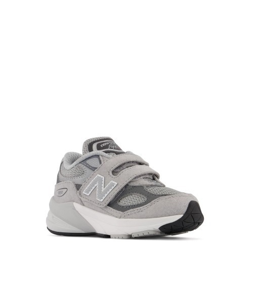 Kinetics(キネティクス)の「New Balance 990v6 Hook and Loop(ニューバランス 990v6 フック アンド ループ)(スニーカー・キッズ・ブラック/グレー系・15.0cm/16.0cm/15.5cm/14.0cm/16.5cm/14.5cm)」の10枚目の写真